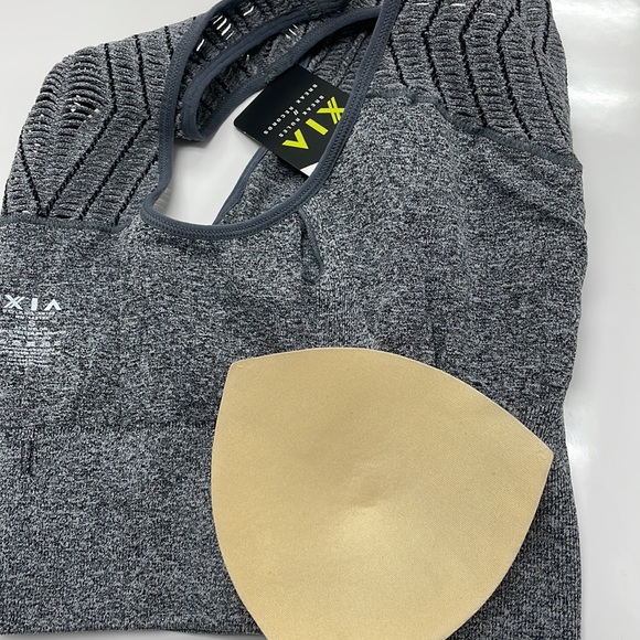 NWT• Seamless Cut Out Longline Bra - Picture 11 of 11